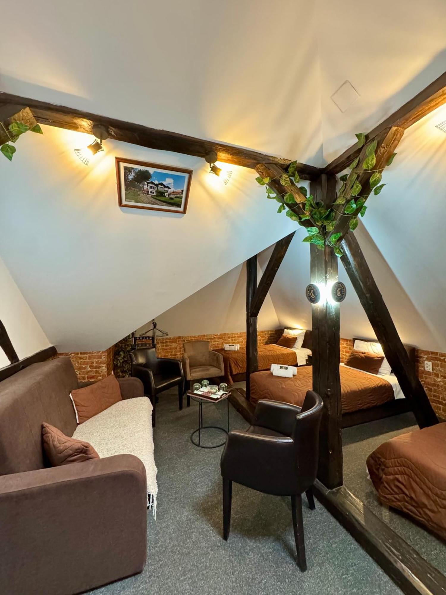 Pirocanac Rooms & Restaurant "Breakfast-Lunch-Dinner" Pirot Esterno foto