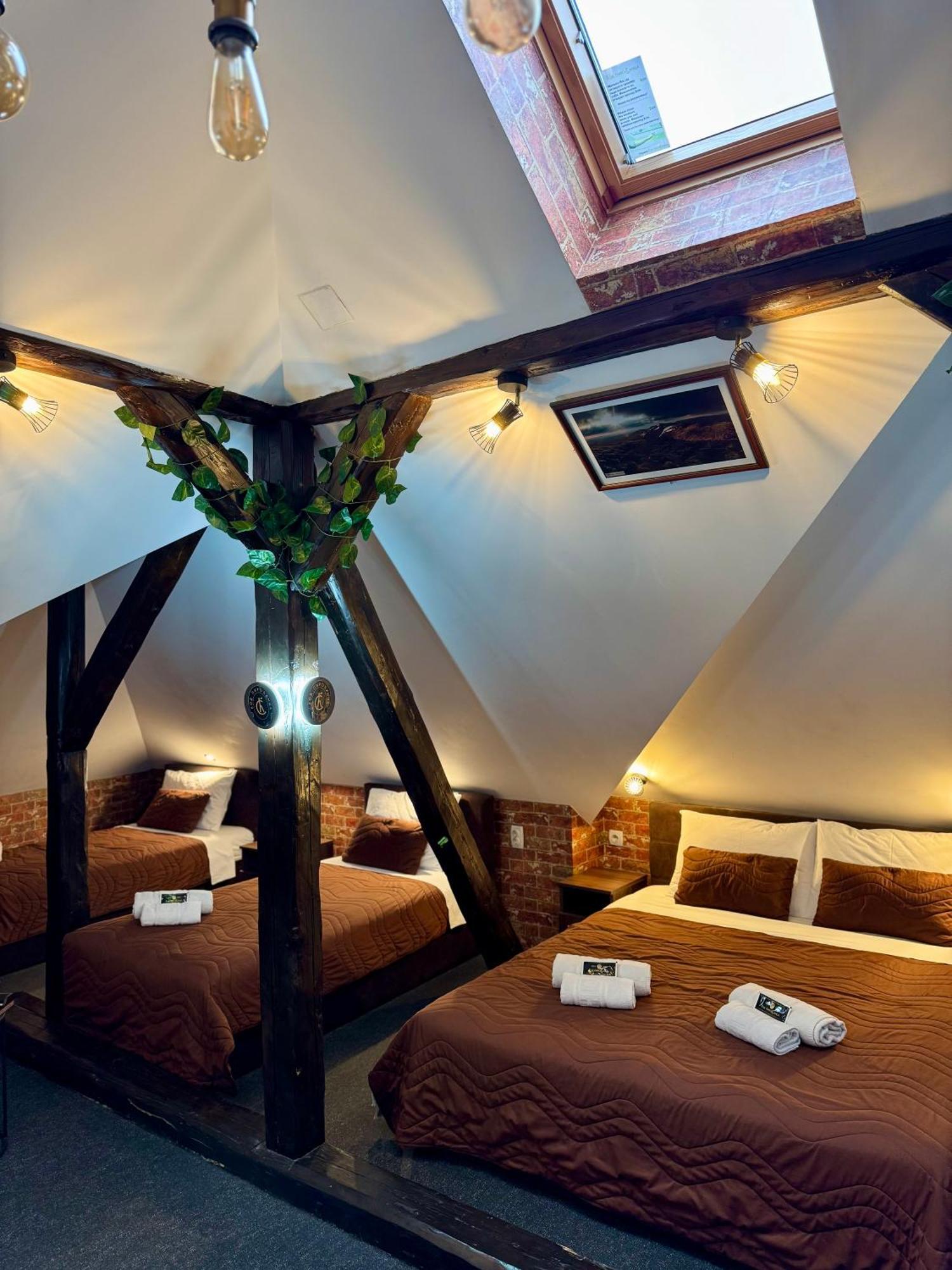 Pirocanac Rooms & Restaurant "Breakfast-Lunch-Dinner" Pirot Esterno foto