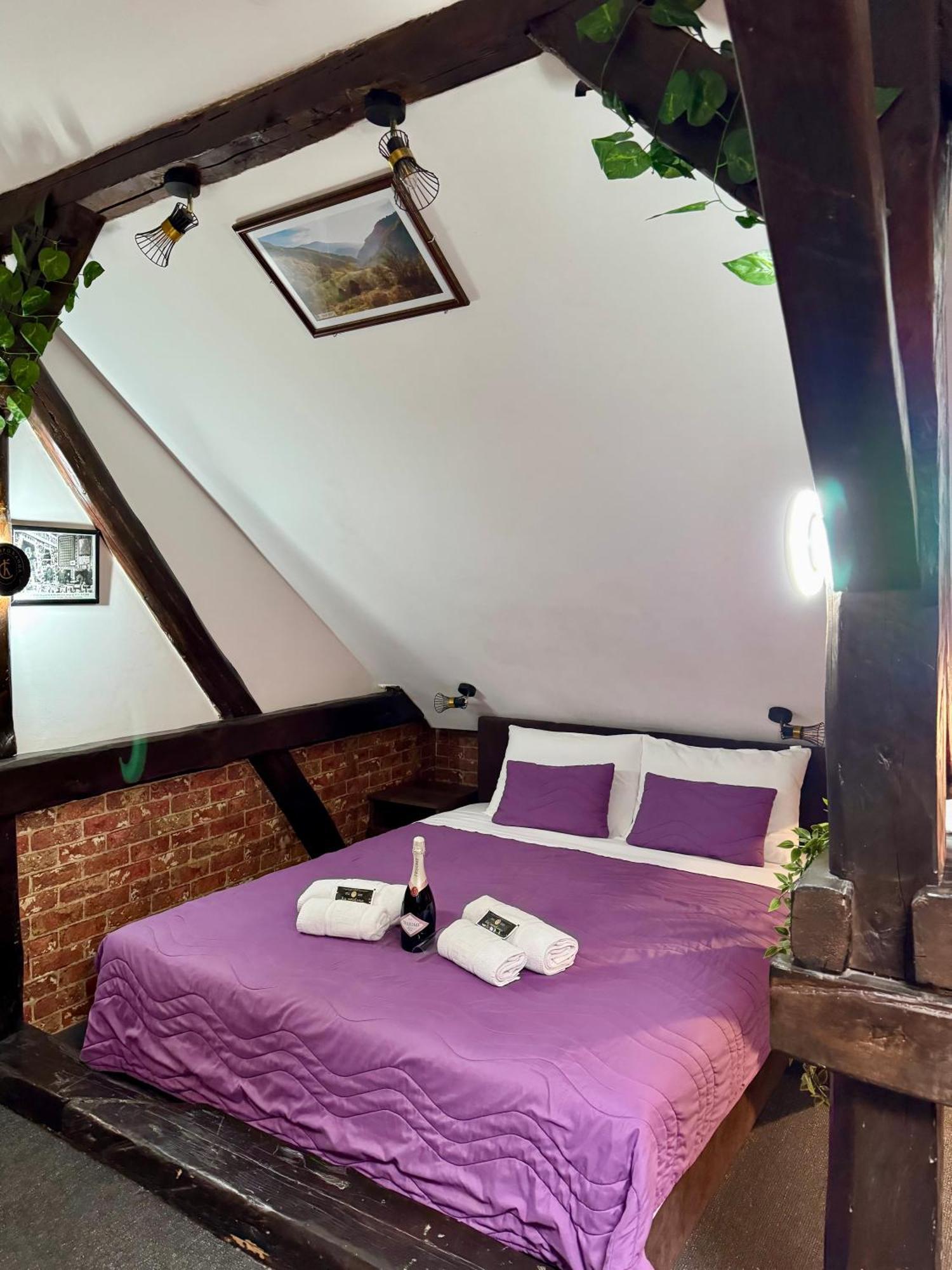 Pirocanac Rooms & Restaurant "Breakfast-Lunch-Dinner" Pirot Esterno foto